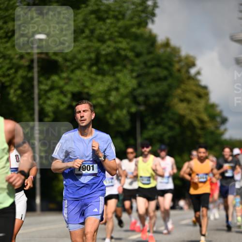 29.06.2025 - hella hamburg halbmarathon Dr. Thomas Lammeyer http://msf.ph/oto/8223131 29.06.2025 09:49:50 Kennedybrücke 1344, 1889, 2243, 3809, 3843, 3955, 4477, 4944, 5042, 5048, 7534, 7628, 7901, 8956, 10298, 10865, 10927, 10929, 11230, 11304 meine-sportfotos.de