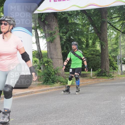 29.06.2025 - hella hamburg halbmarathon KatJ http://msf.ph/oto/8223324 29.06.2025 09:37:59 Zwischen KM18-KM19  meine-sportfotos.de