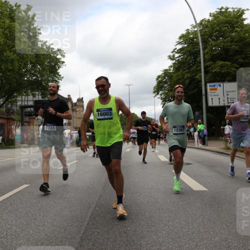 29.06.2025 - hella hamburg halbmarathon Yannick Fuchs http://msf.ph/oto/8223338 29.06.2025 10:46:13 20KM 2287, 2397, 2595, 4140, 4557, 4837, 5032, 5093, 5116, 5399, 5482, 6390, 6562, 7130, 7312, 7409, 7724, 7732, 8139, 8661, 8977, 9082, 9093, 9145, 9876, 10115, 11459, 11551, 12367, 12580, 13047, 13051, 13327, 14122, 14300, 14561, 15001, 15275, 15356, 15427, 15506, 15727, 15829, 15831, 16003, 16179, 16357, 16591, 18801 meine-sportfotos.de