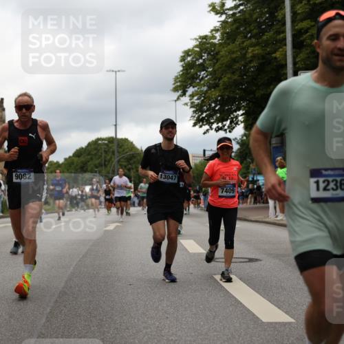 29.06.2025 - hella hamburg halbmarathon Yannick Fuchs http://msf.ph/oto/8223428 29.06.2025 10:46:14 20KM 2287, 2595, 4140, 4557, 4558, 4837, 5032, 5093, 5116, 5399, 5482, 6390, 6561, 6562, 7130, 7312, 7409, 7724, 7732, 8139, 8661, 8977, 9082, 9093, 9145, 9876, 10115, 11459, 11551, 12367, 13047, 13051, 13327, 14122, 14300, 14561, 15001, 15275, 15427, 15506, 15690, 15727, 15829, 15831, 16003, 16179, 16357, 16591, 18801 meine-sportfotos.de