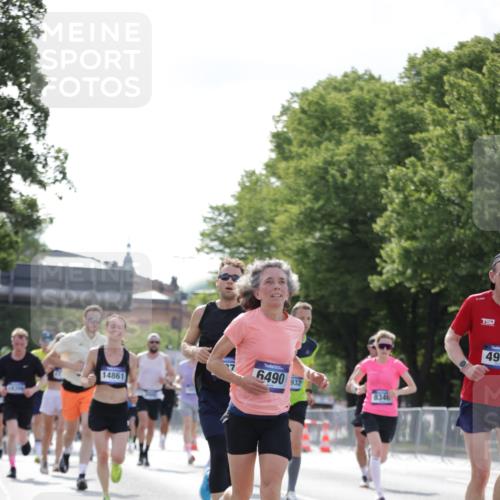 29.06.2025 - hella hamburg halbmarathon Jannik Wohlers http://msf.ph/oto/8223474 29.06.2025 09:51:15 Lombardsbrücke 1520, 1570, 1903, 1920, 2653, 2880, 2972, 4297, 4634, 4759, 4843, 4865, 4991, 4999, 5375, 5410, 6490, 7092, 7105, 7363, 8346, 8871, 9114, 9364, 10375, 10480, 10669, 10934, 11021, 11417, 11714, 11959, 12711, 12712, 13196, 13479, 14722, 14861, 15383, 15542, 15828, 15932, 16281, 16660, 17381, 17382, 17406, 17724, 18013, 18356, 18539, 18764 meine-sportfotos.de