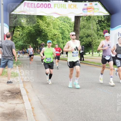 29.06.2025 - hella hamburg halbmarathon MichiJ http://msf.ph/oto/8223477 29.06.2025 10:24:50 Zwischen KM18-KM19 3843, 10877, 12447, 12462, 12514, 15701, 15959, 17691, 18841 meine-sportfotos.de