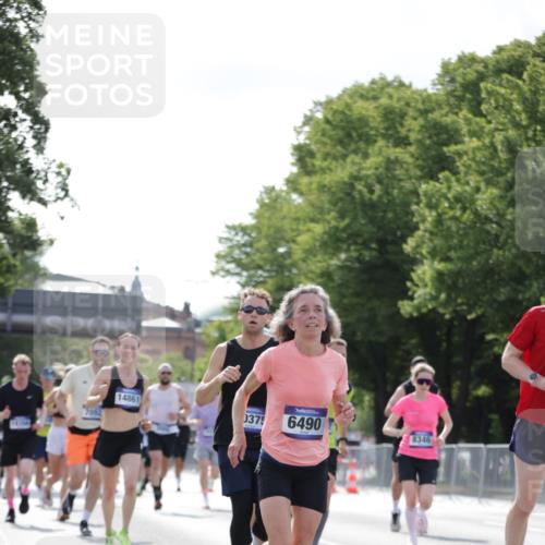 29.06.2025 - hella hamburg halbmarathon Jannik Wohlers http://msf.ph/oto/8223496 29.06.2025 09:51:15 Lombardsbrücke 1520, 1570, 1903, 1920, 2653, 2880, 2972, 4297, 4634, 4759, 4843, 4865, 4991, 4999, 5375, 5410, 6490, 7092, 7105, 7363, 8346, 8871, 9114, 9364, 10375, 10480, 10669, 10934, 11021, 11417, 11714, 11959, 12711, 12712, 13196, 13479, 14722, 14861, 15383, 15542, 15828, 15932, 16281, 16660, 17381, 17382, 17406, 17724, 18013, 18356, 18539, 18764 meine-sportfotos.de