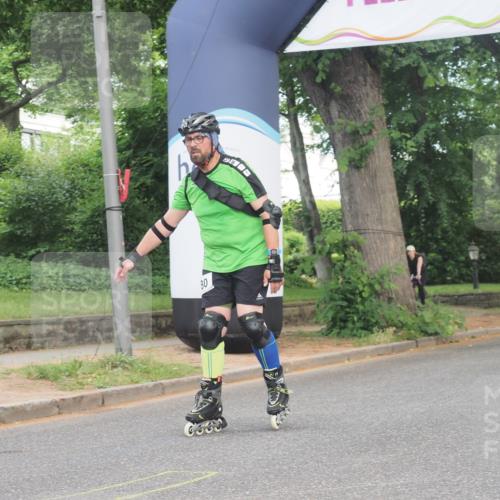 29.06.2025 - hella hamburg halbmarathon KatJ http://msf.ph/oto/8223597 29.06.2025 09:38:00 Zwischen KM18-KM19  meine-sportfotos.de