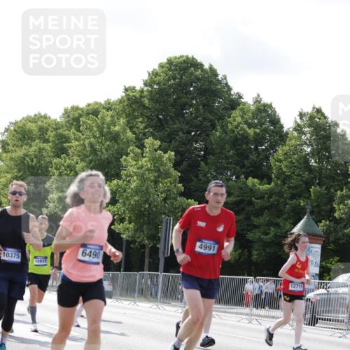 29.06.2025 - hella hamburg halbmarathon Jannik Wohlers http://msf.ph/oto/8223616 29.06.2025 09:51:16 Lombardsbrücke 1520, 1570, 1903, 1920, 2653, 2880, 2972, 4297, 4634, 4759, 4843, 4865, 4991, 4999, 5375, 5410, 6490, 7092, 7105, 7363, 8346, 8871, 8900, 9114, 9364, 10375, 10480, 10669, 10934, 11021, 11417, 11714, 12711, 12712, 13196, 13479, 14346, 14722, 14861, 15383, 15542, 15828, 15932, 16281, 16660, 17381, 17382, 17406, 18013, 18356, 18539, 18764 meine-sportfotos.de