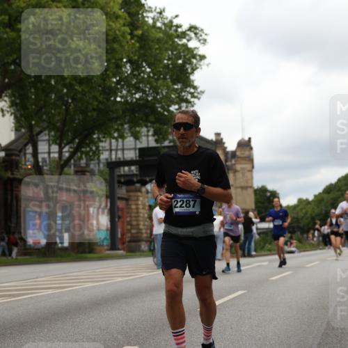 29.06.2025 - hella hamburg halbmarathon Yannick Fuchs http://msf.ph/oto/8223622 29.06.2025 10:46:16 20KM 2287, 2595, 4140, 4557, 4558, 4837, 5032, 5093, 5116, 5378, 5399, 5482, 6164, 6390, 6561, 6562, 7130, 7312, 7409, 7724, 7732, 7896, 8139, 8661, 8720, 8977, 9082, 9093, 9145, 9876, 10115, 11459, 12367, 13047, 13051, 13327, 14122, 14300, 14561, 15001, 15144, 15275, 15427, 15506, 15690, 15829, 16003, 16179, 16357, 18801 meine-sportfotos.de