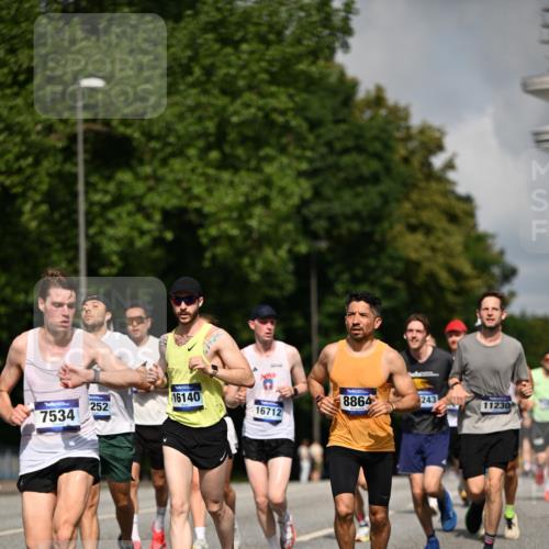 29.06.2025 - hella hamburg halbmarathon Dr. Thomas Lammeyer http://msf.ph/oto/8223627 29.06.2025 09:49:52 Kennedybrücke 1344, 1889, 2243, 3809, 3955, 4477, 4944, 5042, 5048, 7534, 7628, 7901, 8312, 8956, 10298, 10865, 10927, 10929, 11230, 11304 meine-sportfotos.de