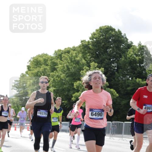 29.06.2025 - hella hamburg halbmarathon Jannik Wohlers http://msf.ph/oto/8223687 29.06.2025 09:51:17 Lombardsbrücke 1520, 1570, 1903, 1920, 2653, 2880, 4297, 4634, 4759, 4843, 4865, 4991, 5375, 5410, 6490, 7092, 7105, 7363, 8346, 8871, 8900, 9114, 9364, 10319, 10375, 10480, 10669, 10934, 11021, 11417, 11714, 12623, 12711, 12712, 13183, 13196, 13479, 14346, 14722, 14861, 15383, 15542, 15828, 15932, 16281, 16660, 17381, 17382, 17406, 18356, 18539, 18764 meine-sportfotos.de