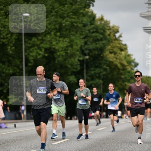 29.06.2025 - hella hamburg halbmarathon Dr. Thomas Lammeyer http://msf.ph/oto/8223750 29.06.2025 10:13:07 Kennedybrücke 1823, 2427, 3762, 4592, 4859, 6674, 7081, 7198, 9297, 9823, 9951, 9958, 10035, 10092, 10194, 10609, 10857 meine-sportfotos.de