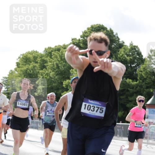 29.06.2025 - hella hamburg halbmarathon Jannik Wohlers http://msf.ph/oto/8223808 29.06.2025 09:51:18 Lombardsbrücke 1520, 1570, 1903, 2653, 2880, 3437, 4297, 4634, 4843, 4865, 4991, 5375, 5410, 6490, 7092, 7105, 7363, 8346, 8871, 8900, 9114, 9364, 10319, 10375, 10480, 10669, 10934, 11021, 11417, 11714, 12623, 12711, 12712, 13183, 13196, 13479, 14346, 14722, 14861, 15542, 15828, 15932, 16281, 16660, 17381, 17382, 17406, 18049, 18356, 18539, 18764 meine-sportfotos.de