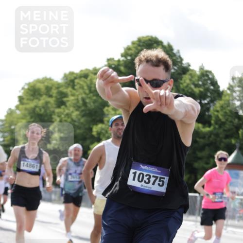 29.06.2025 - hella hamburg halbmarathon Jannik Wohlers http://msf.ph/oto/8223842 29.06.2025 09:51:18 Lombardsbrücke 1520, 1570, 1903, 2653, 2880, 3437, 4297, 4634, 4843, 4865, 4991, 5375, 5410, 6490, 7092, 7105, 7363, 8346, 8871, 8900, 9114, 9364, 10319, 10375, 10480, 10669, 10934, 11021, 11417, 11714, 12623, 12711, 12712, 13183, 13196, 13479, 14346, 14722, 14861, 15542, 15828, 15932, 16281, 16660, 17381, 17382, 17406, 18049, 18356, 18539, 18764 meine-sportfotos.de