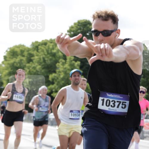 29.06.2025 - hella hamburg halbmarathon Jannik Wohlers http://msf.ph/oto/8223933 29.06.2025 09:51:19 Lombardsbrücke 1520, 1570, 1903, 2653, 2880, 3437, 4297, 4634, 4843, 4865, 4991, 5375, 5410, 6490, 7092, 7105, 7363, 8346, 8871, 8900, 9114, 9364, 10319, 10375, 10480, 10669, 10934, 11021, 11417, 11714, 12623, 12711, 12712, 13183, 13196, 13479, 14346, 14722, 14861, 15542, 15828, 15932, 16281, 16660, 17381, 17382, 17406, 18049, 18356, 18539, 18764 meine-sportfotos.de