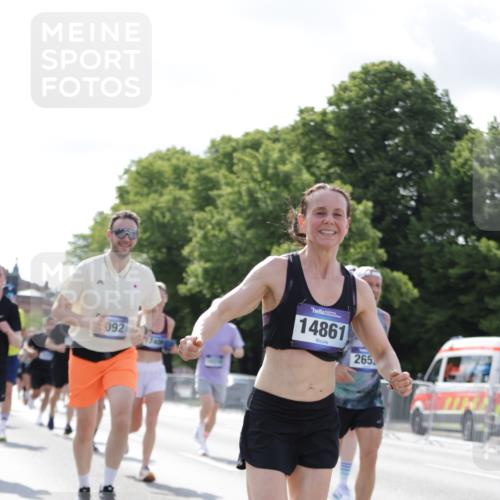 29.06.2025 - hella hamburg halbmarathon Jannik Wohlers http://msf.ph/oto/8224004 29.06.2025 09:51:19 Lombardsbrücke 1520, 1570, 1903, 2653, 2880, 3437, 4297, 4634, 4843, 4865, 4991, 5375, 5410, 6490, 7092, 7105, 7363, 8346, 8871, 8900, 9114, 9364, 10319, 10375, 10480, 10669, 10934, 11021, 11417, 11714, 12623, 12711, 12712, 13183, 13196, 13479, 14346, 14722, 14861, 15542, 15828, 15932, 16281, 16660, 17381, 17382, 17406, 18049, 18356, 18539, 18764 meine-sportfotos.de