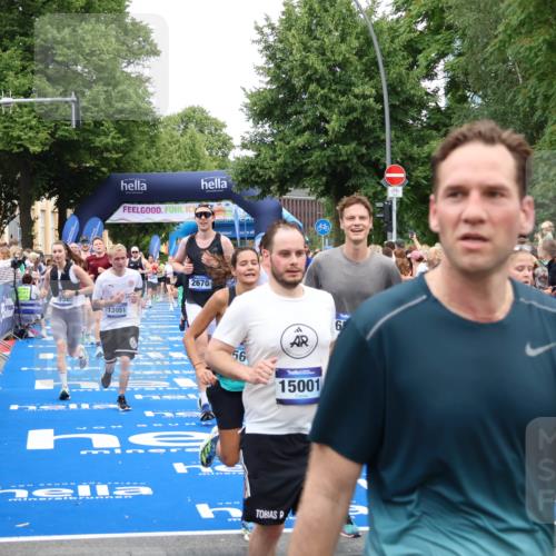 29.06.2025 - hella hamburg halbmarathon Zöllner http://msf.ph/oto/8224050 29.06.2025 10:52:43 Ziel 2287, 2346, 2670, 3952, 3999, 5116, 6561, 6562, 7475, 9739, 9869, 10115, 11459, 11689, 12450, 12482, 13051, 14122, 15001, 16467 meine-sportfotos.de