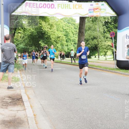 29.06.2025 - hella hamburg halbmarathon MichiJ http://msf.ph/oto/8224064 29.06.2025 10:24:58 Zwischen KM18-KM19 6829, 7831, 12488, 14875, 16119, 18259, 18600 meine-sportfotos.de