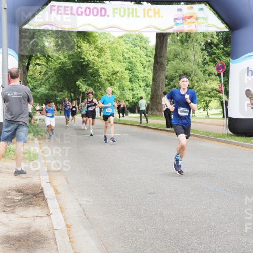 29.06.2025 - hella hamburg halbmarathon MichiJ http://msf.ph/oto/8224113 29.06.2025 10:24:58 Zwischen KM18-KM19 6829, 7831, 12488, 14875, 16119, 18259, 18600 meine-sportfotos.de