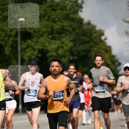 29.06.2025 - hella hamburg halbmarathon Dr. Thomas Lammeyer http://msf.ph/oto/8224153 29.06.2025 09:49:53 Kennedybrücke 1344, 1889, 2243, 3809, 3955, 4477, 4944, 5048, 5660, 7534, 7628, 7901, 8312, 8956, 10298, 10865, 10927, 10929, 11230, 11304 meine-sportfotos.de