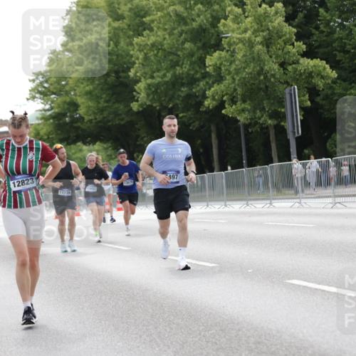 29.06.2025 - hella hamburg halbmarathon Jannik Wohlers http://msf.ph/oto/8224194 29.06.2025 10:27:32 Lombardsbrücke 1148, 5177, 5847, 6632, 7497, 9567, 9688, 11692, 11739, 12780, 12823, 12842, 13043, 13568, 13678, 13860, 15607, 15608, 16569, 16804, 18626 meine-sportfotos.de
