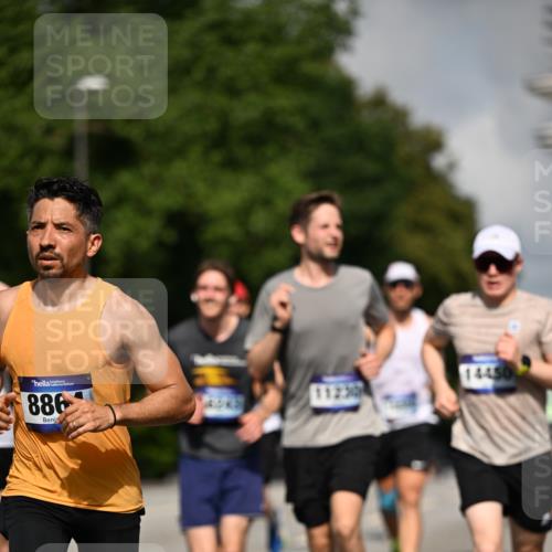 29.06.2025 - hella hamburg halbmarathon Dr. Thomas Lammeyer http://msf.ph/oto/8224284 29.06.2025 09:49:54 Kennedybrücke 1344, 1889, 2243, 3955, 4477, 4944, 5048, 5152, 5660, 7534, 7628, 7901, 8312, 10298, 10865, 10927, 11230, 11304 meine-sportfotos.de