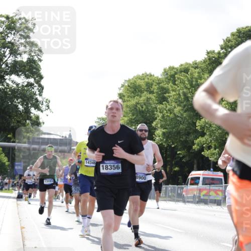 29.06.2025 - hella hamburg halbmarathon Jannik Wohlers http://msf.ph/oto/8224316 29.06.2025 09:51:21 Lombardsbrücke 1520, 1570, 1903, 2653, 2880, 3437, 4634, 4843, 4865, 4991, 5410, 6490, 7092, 7105, 7363, 8346, 8359, 8871, 8900, 9114, 9364, 10319, 10375, 10480, 10669, 10934, 11021, 11417, 11714, 12623, 12711, 12712, 13183, 13196, 13479, 14346, 14861, 15185, 15542, 15828, 15932, 15935, 16281, 16503, 17381, 17382, 17406, 18049, 18330, 18356, 18399, 18539, 18764 meine-sportfotos.de