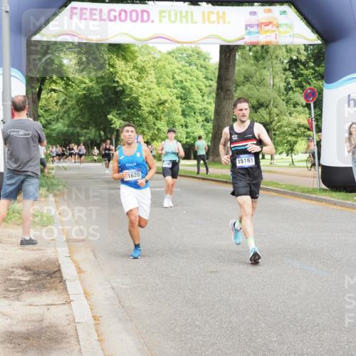 29.06.2025 - hella hamburg halbmarathon MichiJ http://msf.ph/oto/8224335 29.06.2025 10:25:02 Zwischen KM18-KM19 4062, 6829, 6990, 7831, 11620, 12488, 15161, 18600 meine-sportfotos.de