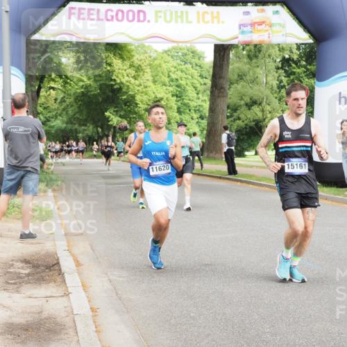 29.06.2025 - hella hamburg halbmarathon MichiJ http://msf.ph/oto/8224396 29.06.2025 10:25:02 Zwischen KM18-KM19 4062, 6829, 6990, 7831, 11620, 12488, 15161, 18600 meine-sportfotos.de