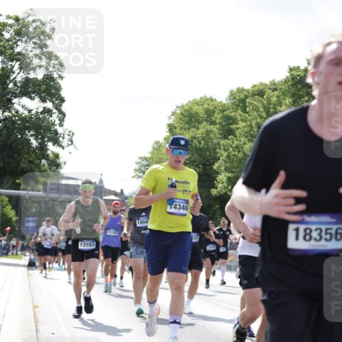 29.06.2025 - hella hamburg halbmarathon Jannik Wohlers http://msf.ph/oto/8224498 29.06.2025 09:51:22 Lombardsbrücke 1520, 1903, 2653, 2880, 3437, 4634, 4843, 4865, 4991, 5014, 5129, 6490, 7092, 7105, 8074, 8346, 8359, 8871, 8900, 9114, 10319, 10375, 10480, 10669, 10691, 10934, 11021, 11417, 11714, 12623, 12711, 12712, 13183, 13196, 13479, 14346, 14861, 15164, 15185, 15542, 15828, 15932, 15935, 16281, 16503, 17381, 17382, 17406, 18049, 18330, 18356, 18399, 18539, 18764 meine-sportfotos.de