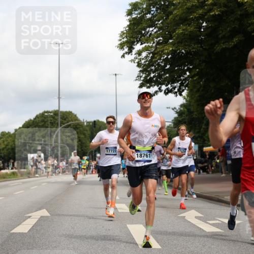 29.06.2025 - hella hamburg halbmarathon Yannick Fuchs http://msf.ph/oto/8224507 29.06.2025 10:33:18 20KM 1164, 2262, 2296, 2719, 2849, 2980, 3014, 3136, 3431, 4148, 5091, 5248, 6095, 6682, 6684, 7110, 8091, 9403, 10218, 11049, 11055, 11281, 11282, 11379, 11447, 12137, 12915, 13755, 13800, 14905, 15372, 16280, 17154, 17646, 17722, 18188, 18761, 19004, 19151 meine-sportfotos.de