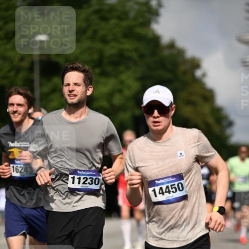 29.06.2025 - hella hamburg halbmarathon Dr. Thomas Lammeyer http://msf.ph/oto/8224511 29.06.2025 09:49:55 Kennedybrücke 1344, 1577, 1889, 2243, 4477, 4944, 5048, 5152, 5660, 7534, 7628, 7901, 8312, 8323, 10298, 10865, 10927, 11230, 11304 meine-sportfotos.de