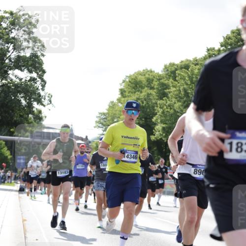 29.06.2025 - hella hamburg halbmarathon Jannik Wohlers http://msf.ph/oto/8224529 29.06.2025 09:51:23 Lombardsbrücke 1520, 1903, 2653, 3437, 4634, 4843, 4865, 4991, 5014, 5129, 6490, 6700, 6770, 7092, 7105, 8074, 8346, 8359, 8900, 9114, 9358, 10319, 10375, 10480, 10669, 10691, 10934, 11021, 11417, 11714, 12623, 12711, 12712, 13183, 13196, 13479, 14346, 14861, 15164, 15185, 15542, 15828, 15846, 15932, 15935, 16281, 16503, 17381, 17382, 17406, 18049, 18330, 18356, 18399, 18539, 18764 meine-sportfotos.de