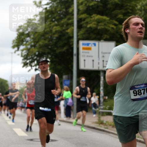 29.06.2025 - hella hamburg halbmarathon Yannick Fuchs http://msf.ph/oto/8224564 29.06.2025 10:46:25 20KM 2444, 2814, 3715, 4121, 4557, 4558, 4837, 5032, 5093, 5116, 5378, 5399, 5482, 6164, 6390, 6561, 6562, 7130, 7312, 7475, 7732, 7896, 8139, 8172, 8316, 8661, 8720, 8977, 9093, 9145, 9876, 10115, 11459, 12135, 12519, 13301, 13327, 14300, 14791, 15001, 15144, 15275, 15427, 15446, 15506, 15690, 16320, 16357, 17773, 18801 meine-sportfotos.de