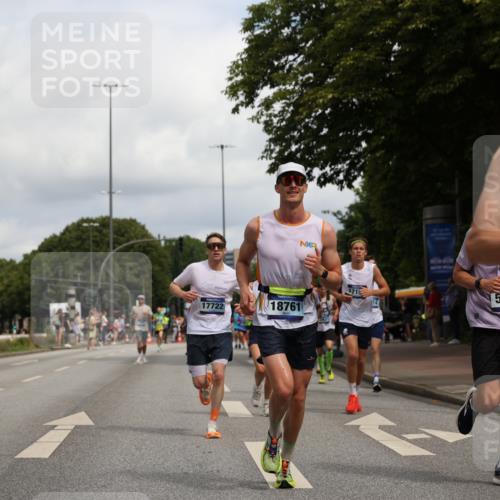29.06.2025 - hella hamburg halbmarathon Yannick Fuchs http://msf.ph/oto/8224567 29.06.2025 10:33:18 20KM 1164, 2262, 2296, 2719, 2849, 2980, 3014, 3136, 3431, 4148, 5091, 5248, 6095, 6682, 6684, 7110, 8091, 9403, 10218, 11049, 11055, 11281, 11282, 11379, 11447, 12137, 12915, 13755, 13800, 14905, 15372, 16280, 17154, 17646, 17722, 18188, 18761, 19004, 19151 meine-sportfotos.de