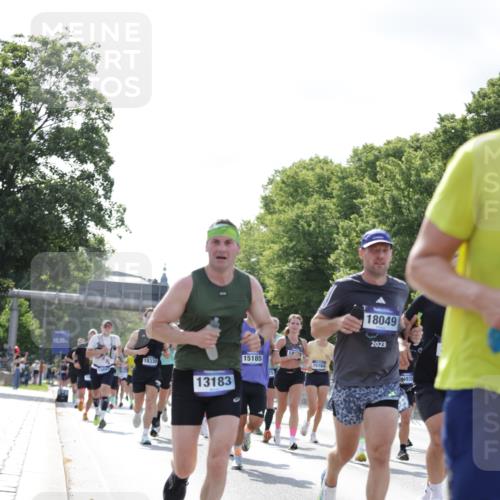 29.06.2025 - hella hamburg halbmarathon Jannik Wohlers http://msf.ph/oto/8224687 29.06.2025 09:51:24 Lombardsbrücke 1569, 1903, 2653, 3437, 4865, 4991, 5014, 5129, 6490, 6700, 6770, 7092, 8074, 8346, 8359, 8900, 9114, 9358, 10319, 10375, 10480, 10669, 10691, 10934, 11021, 11417, 11714, 12623, 12711, 12712, 13183, 13479, 14346, 14861, 15164, 15185, 15542, 15828, 15846, 15932, 15935, 16281, 16503, 17381, 17382, 17406, 18049, 18330, 18356, 18399, 18539, 18764 meine-sportfotos.de