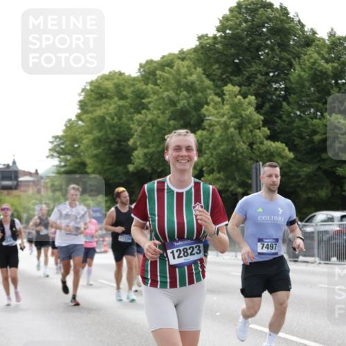 29.06.2025 - hella hamburg halbmarathon Jannik Wohlers http://msf.ph/oto/8224698 29.06.2025 10:27:35 Lombardsbrücke 1148, 5177, 5847, 6632, 7497, 8215, 9567, 11692, 11739, 12780, 12823, 12842, 13568, 13678, 13860, 14155, 15607, 15608, 16569, 16804 meine-sportfotos.de