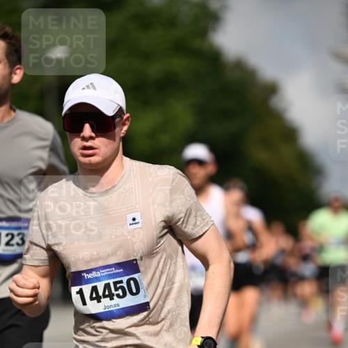 29.06.2025 - hella hamburg halbmarathon Dr. Thomas Lammeyer http://msf.ph/oto/8224720 29.06.2025 09:49:56 Kennedybrücke 1344, 1577, 1889, 2243, 4477, 4944, 5048, 5152, 5660, 7466, 7534, 7628, 7901, 8312, 8323, 10298, 10865, 10927, 11230, 11304 meine-sportfotos.de