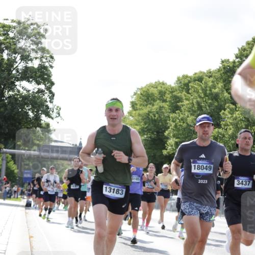 29.06.2025 - hella hamburg halbmarathon Jannik Wohlers http://msf.ph/oto/8224722 29.06.2025 09:51:24 Lombardsbrücke 1569, 1903, 2653, 3437, 4865, 4991, 5014, 5129, 6490, 6700, 6770, 7092, 8074, 8346, 8359, 8900, 9114, 9358, 10319, 10375, 10480, 10669, 10691, 10934, 11021, 11417, 11714, 12623, 12711, 12712, 13183, 13479, 14346, 14861, 15164, 15185, 15542, 15828, 15846, 15932, 15935, 16281, 16503, 17381, 17382, 17406, 18049, 18330, 18356, 18399, 18539, 18764 meine-sportfotos.de