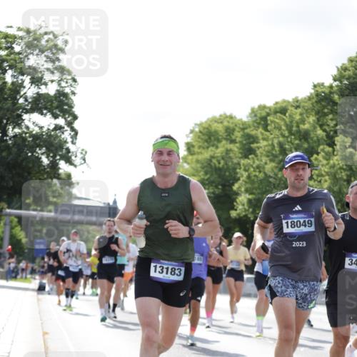 29.06.2025 - hella hamburg halbmarathon Jannik Wohlers http://msf.ph/oto/8224740 29.06.2025 09:51:24 Lombardsbrücke 1569, 1903, 2653, 3437, 4865, 4991, 5014, 5129, 6490, 6700, 6770, 7092, 8074, 8346, 8359, 8900, 9114, 9358, 10319, 10375, 10480, 10669, 10691, 10934, 11021, 11417, 11714, 12623, 12711, 12712, 13183, 13479, 14346, 14861, 15164, 15185, 15542, 15828, 15846, 15932, 15935, 16281, 16503, 17381, 17382, 17406, 18049, 18330, 18356, 18399, 18539, 18764 meine-sportfotos.de