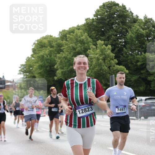 29.06.2025 - hella hamburg halbmarathon Jannik Wohlers http://msf.ph/oto/8224744 29.06.2025 10:27:35 Lombardsbrücke 1148, 5177, 5847, 6632, 7497, 8215, 9567, 11692, 11739, 12780, 12823, 12842, 13568, 13678, 13860, 14155, 15607, 15608, 16569, 16804 meine-sportfotos.de
