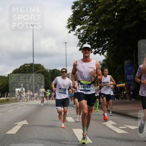 29.06.2025 - hella hamburg halbmarathon Yannick Fuchs http://msf.ph/oto/8224778 29.06.2025 10:33:18 20KM 1164, 2262, 2296, 2719, 2849, 2980, 3014, 3136, 3431, 4148, 5091, 5248, 6095, 6682, 6684, 7110, 8091, 9403, 10218, 11049, 11055, 11281, 11282, 11379, 11447, 12137, 12915, 13755, 13800, 14905, 15372, 16280, 17154, 17646, 17722, 18188, 18761, 19004, 19151 meine-sportfotos.de