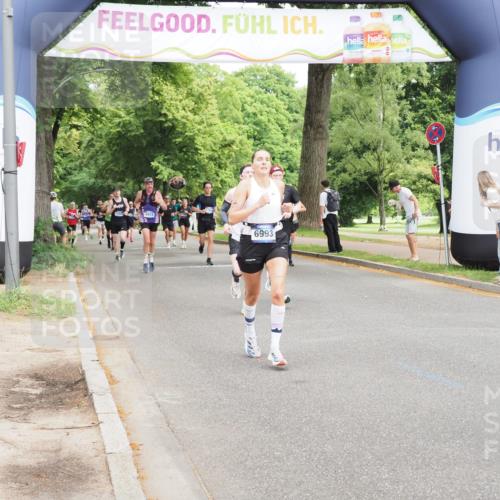 29.06.2025 - hella hamburg halbmarathon MichiJ http://msf.ph/oto/8224802 29.06.2025 10:25:16 Zwischen KM18-KM19 2121, 5042, 6993, 11304, 14789 meine-sportfotos.de