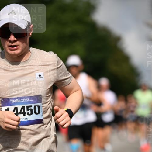 29.06.2025 - hella hamburg halbmarathon Dr. Thomas Lammeyer http://msf.ph/oto/8224808 29.06.2025 09:49:56 Kennedybrücke 1344, 1577, 1889, 2243, 4477, 4944, 5048, 5152, 5660, 7466, 7534, 7628, 7901, 8312, 8323, 10298, 10865, 10927, 11230, 11304 meine-sportfotos.de