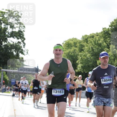 29.06.2025 - hella hamburg halbmarathon Jannik Wohlers http://msf.ph/oto/8224810 29.06.2025 09:51:25 Lombardsbrücke 1569, 1903, 2653, 3437, 4865, 4991, 5014, 5129, 6490, 6700, 6770, 7092, 8074, 8346, 8359, 8900, 9114, 9358, 10319, 10375, 10480, 10669, 10691, 10934, 11021, 11714, 12623, 12711, 12712, 13183, 13479, 14226, 14346, 14861, 15164, 15185, 15542, 15828, 15846, 15932, 15935, 16503, 17381, 17382, 17406, 18049, 18330, 18356, 18399, 18539, 18764 meine-sportfotos.de