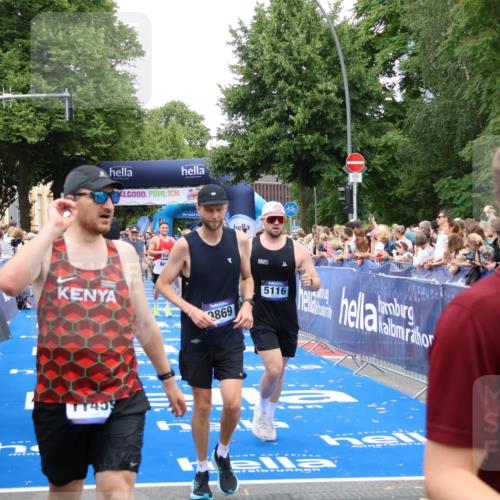 29.06.2025 - hella hamburg halbmarathon Zöllner http://msf.ph/oto/8224996 29.06.2025 10:52:49 Ziel 2287, 2910, 3999, 5077, 5116, 5169, 5194, 8172, 9065, 9163, 9869, 11217, 12482, 14198, 14286, 14805, 16467, 17198, 18331, 19244 meine-sportfotos.de