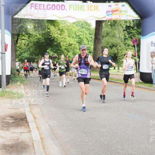 29.06.2025 - hella hamburg halbmarathon MichiJ http://msf.ph/oto/8225065 29.06.2025 10:25:19 Zwischen KM18-KM19 1385, 2121, 2399, 5042, 6915, 6993, 12916, 13991, 14601, 14789 meine-sportfotos.de