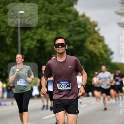 29.06.2025 - hella hamburg halbmarathon Dr. Thomas Lammeyer http://msf.ph/oto/8225109 29.06.2025 10:13:11 Kennedybrücke 1823, 2427, 3762, 4592, 4859, 7081, 7198, 9297, 9306, 9951, 9958, 10035, 10092, 10194, 10609 meine-sportfotos.de