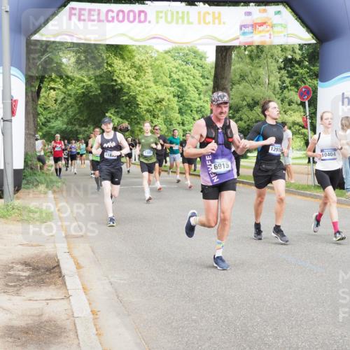 29.06.2025 - hella hamburg halbmarathon MichiJ http://msf.ph/oto/8225141 29.06.2025 10:25:19 Zwischen KM18-KM19 1385, 2121, 2399, 5042, 6915, 6993, 12916, 13991, 14601, 14789 meine-sportfotos.de