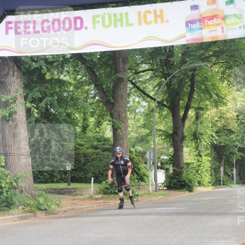 29.06.2025 - hella hamburg halbmarathon KatJ http://msf.ph/oto/8225143 29.06.2025 09:39:41 Zwischen KM18-KM19  meine-sportfotos.de