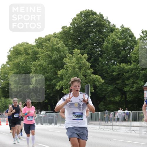 29.06.2025 - hella hamburg halbmarathon Jannik Wohlers http://msf.ph/oto/8225254 29.06.2025 10:27:37 Lombardsbrücke 1148, 5177, 5369, 5847, 6632, 7497, 8215, 9567, 11692, 11739, 12780, 12823, 12842, 13568, 13678, 13860, 14155, 15123, 15607, 15608, 16569, 16804 meine-sportfotos.de