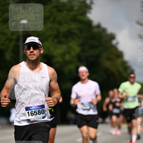 29.06.2025 - hella hamburg halbmarathon Dr. Thomas Lammeyer http://msf.ph/oto/8225288 29.06.2025 09:49:57 Kennedybrücke 1344, 1577, 1889, 2243, 4477, 4944, 5048, 5152, 5660, 7466, 7534, 7628, 7901, 8312, 8323, 10298, 10865, 10927, 11230, 11304 meine-sportfotos.de