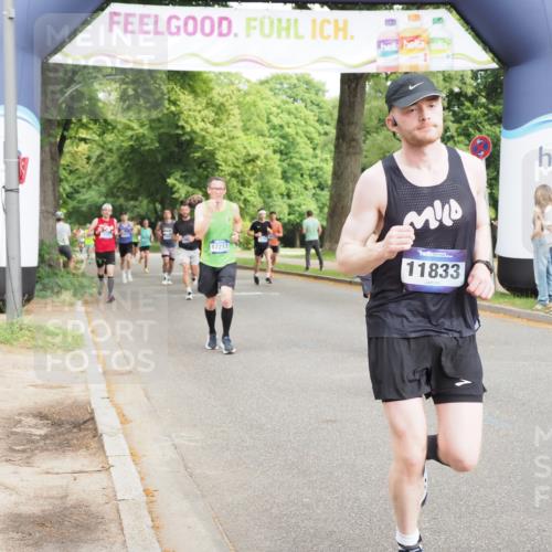 29.06.2025 - hella hamburg halbmarathon MichiJ http://msf.ph/oto/8225367 29.06.2025 10:25:21 Zwischen KM18-KM19 1385, 2121, 2399, 5042, 6915, 6993, 7154, 11833, 12916, 13991, 14601, 17217 meine-sportfotos.de
